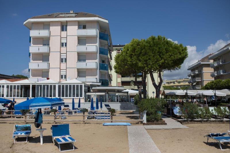 Hotel La Bussola Jesolo Extérieur photo