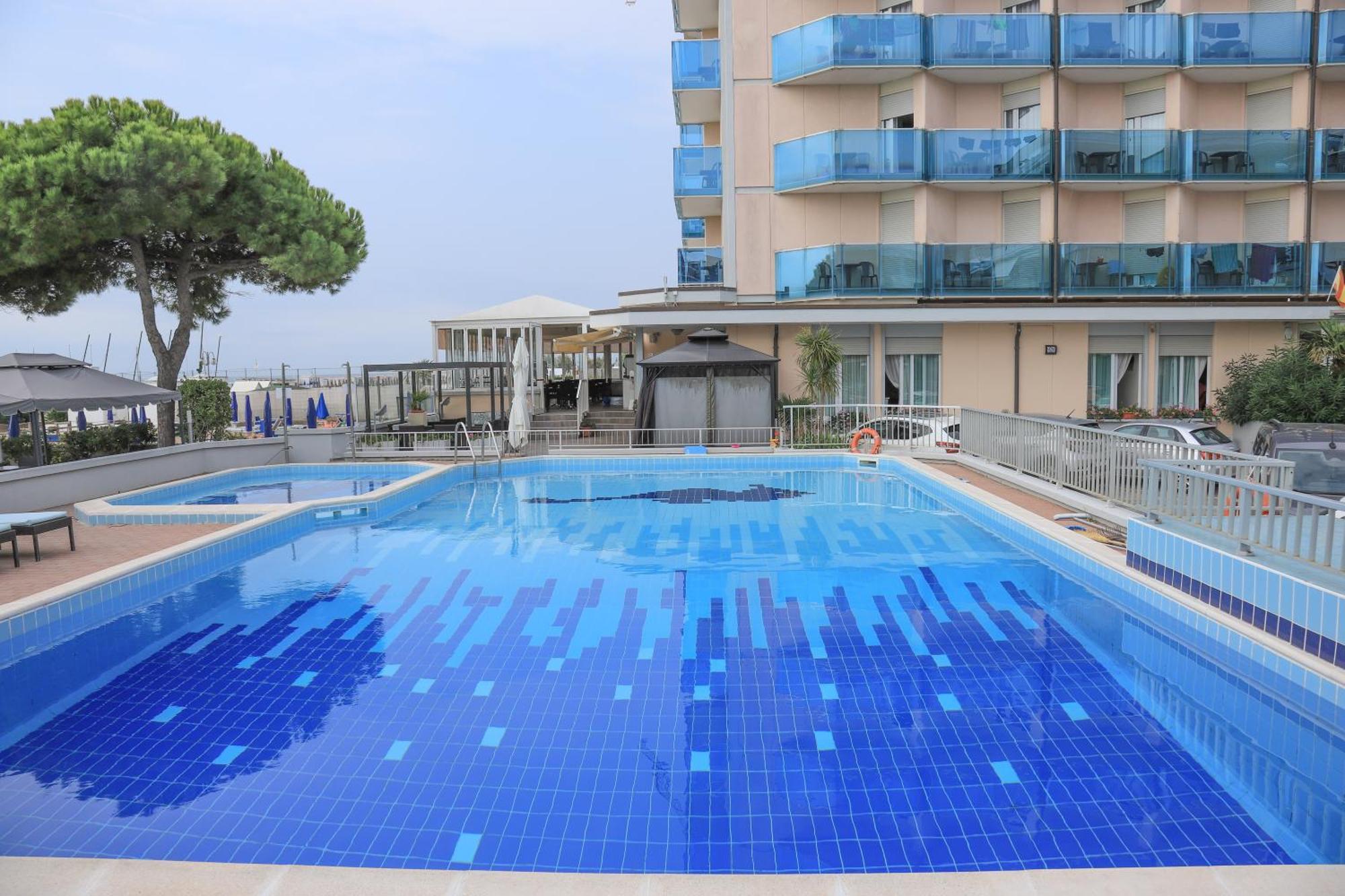 Hotel La Bussola Jesolo Extérieur photo