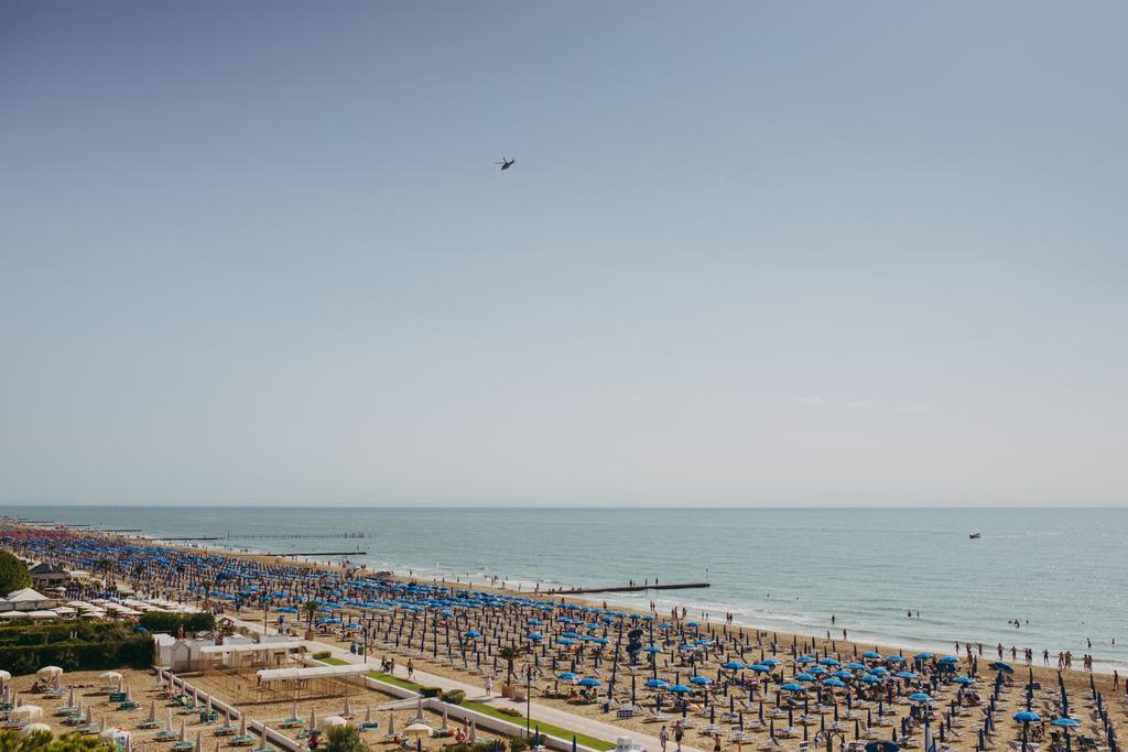 Hotel La Bussola Jesolo Extérieur photo