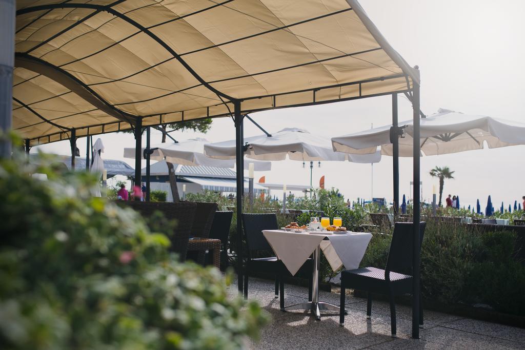 Hotel La Bussola Jesolo Extérieur photo