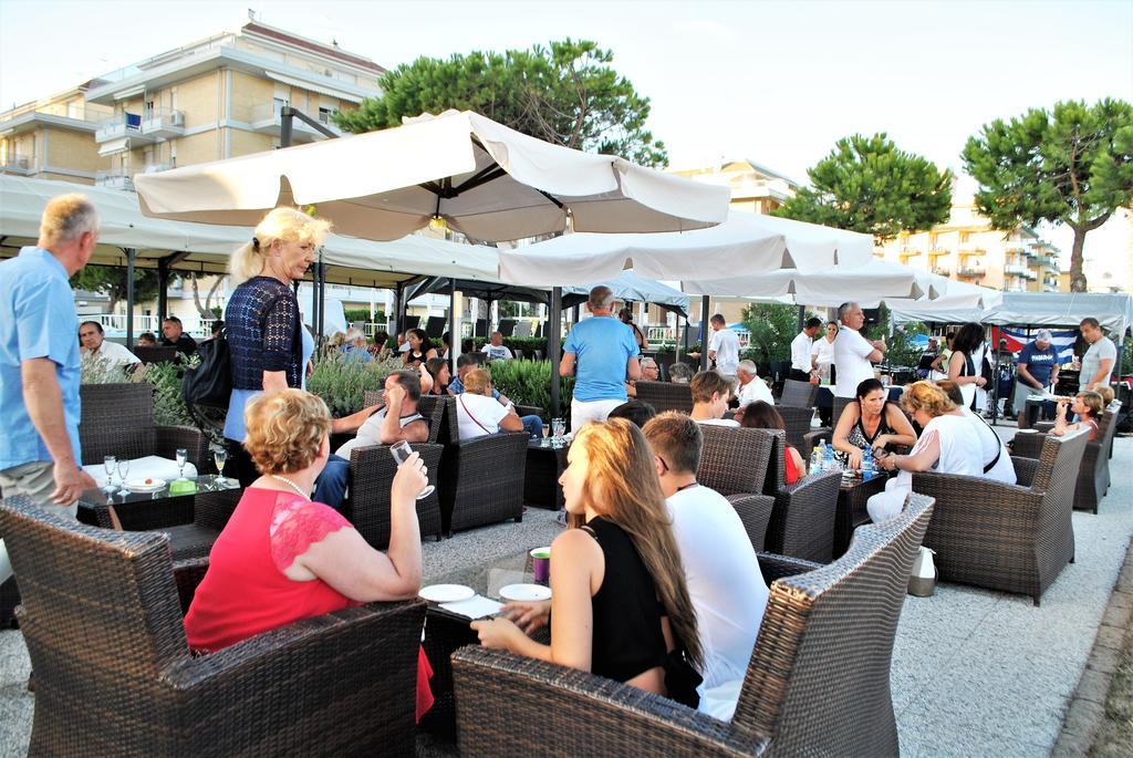 Hotel La Bussola Jesolo Extérieur photo